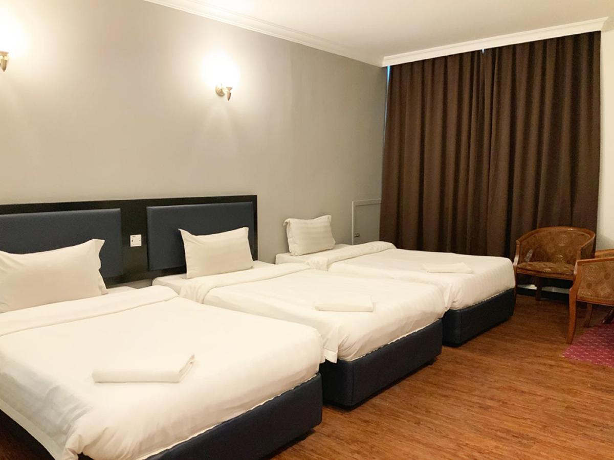 Golden Hotel Кота-Кінабалу Екстер'єр фото